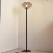 Lindby Stehleuchte Lelia, rauchgrau, Glas, Metall, 150 cm